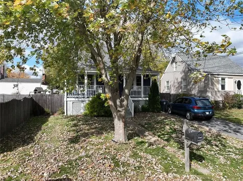 83 Symonds Avenue Warwick RI 02889