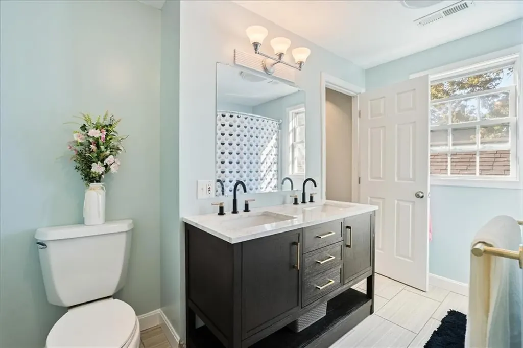 15 Carrie Ann Drive West Warwick RI 02893