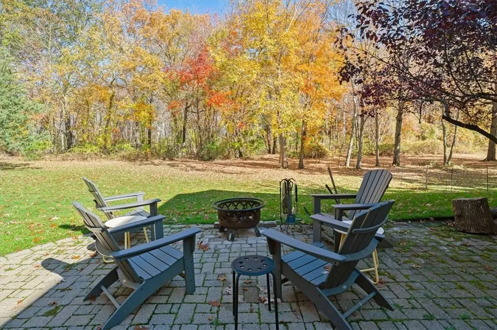 15 Carrie Ann Drive West Warwick RI 02893