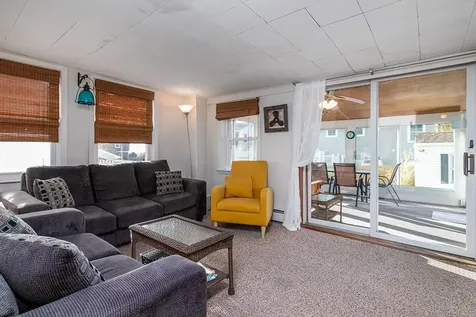 18 Greenbrier Road Narragansett RI 02882