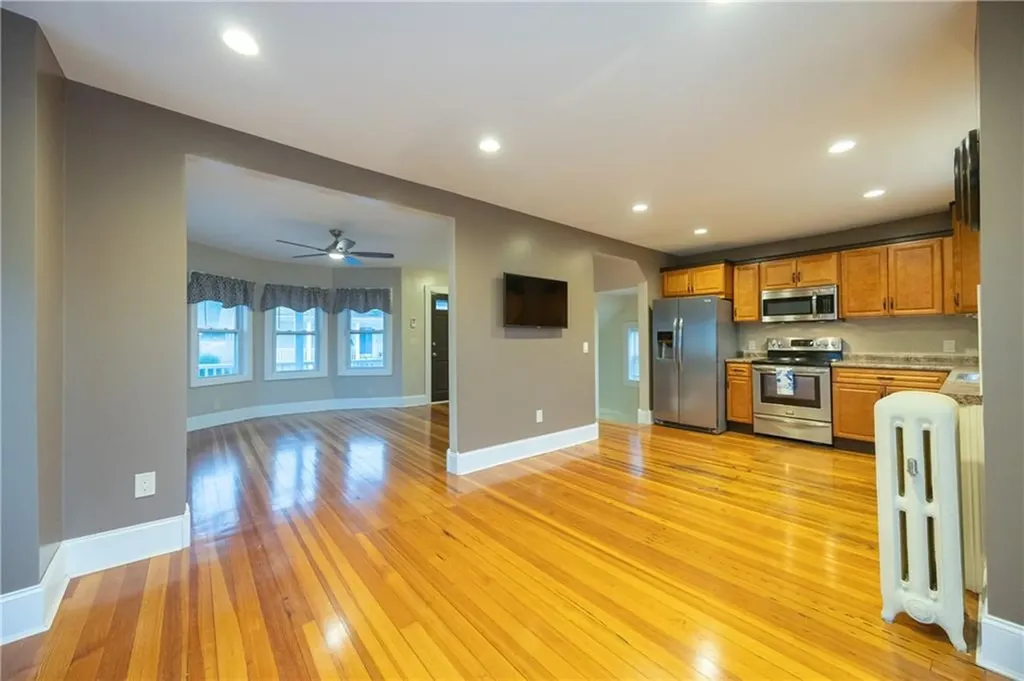 200 Woodward Avenue East Providence RI 02914