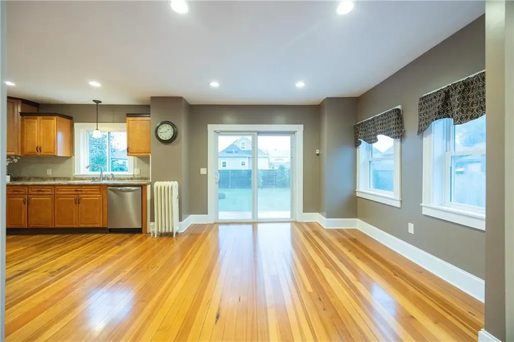 200 Woodward Avenue East Providence RI 02914