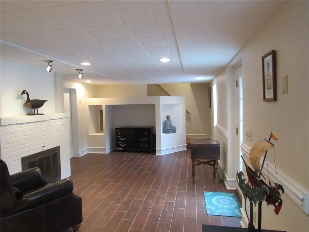 16 Shady Glen Drive Warwick RI 02818