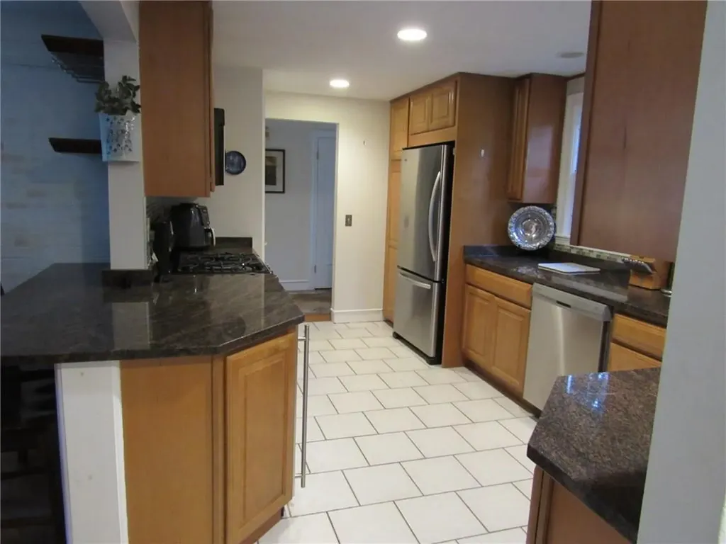 16 Shady Glen Drive Warwick RI 02818