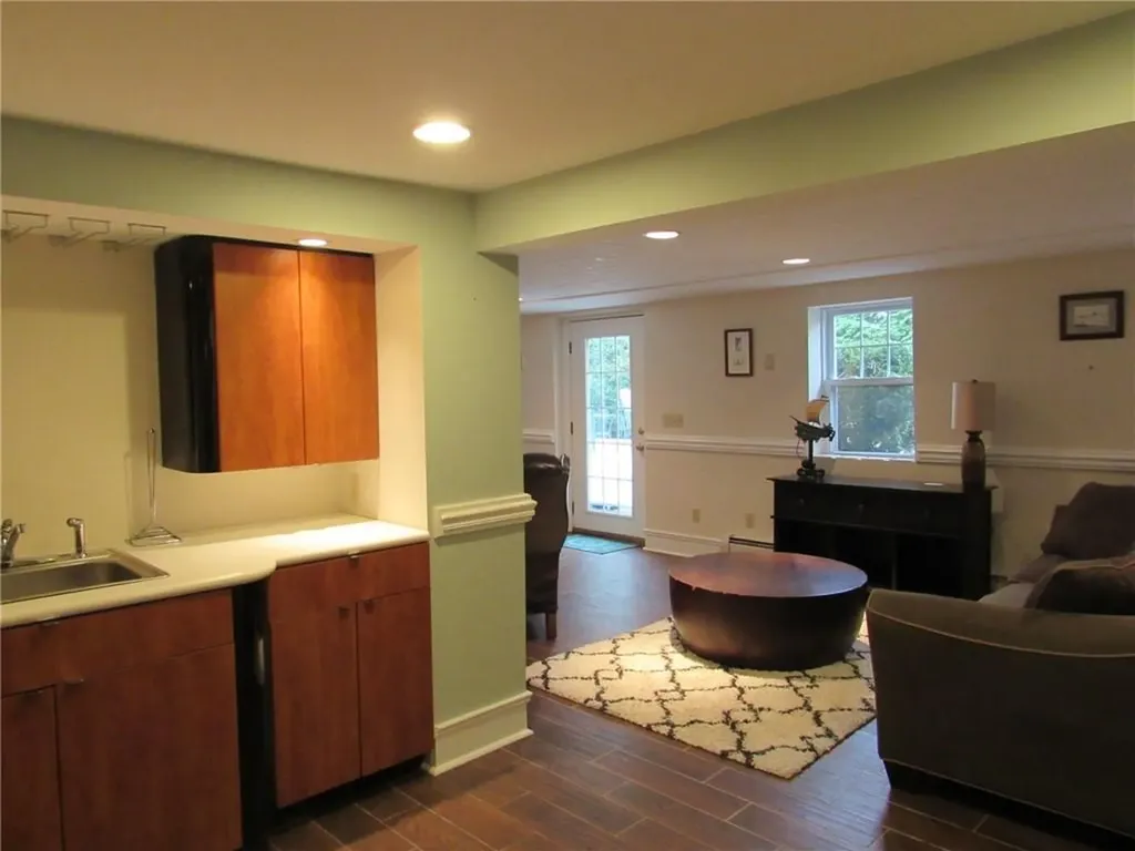 16 Shady Glen Drive Warwick RI 02818