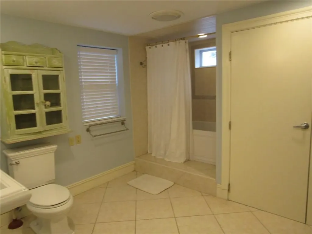 16 Shady Glen Drive Warwick RI 02818