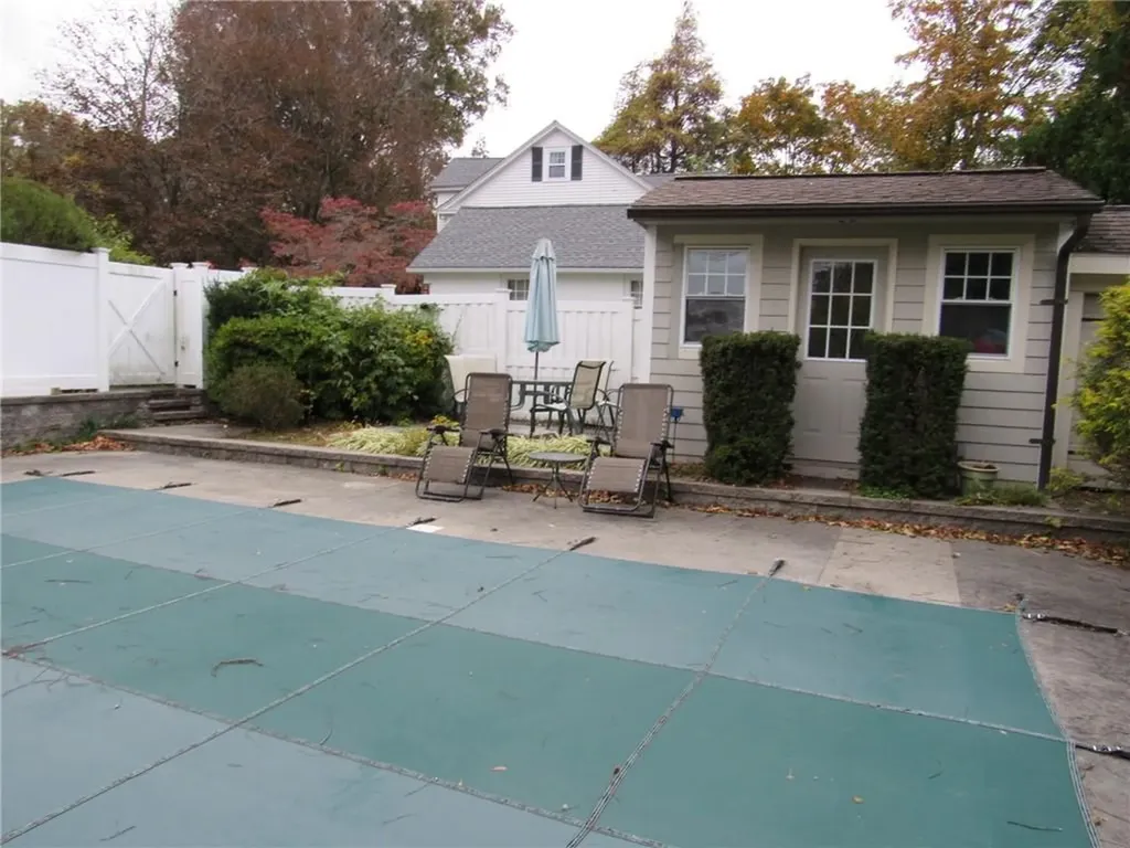 16 Shady Glen Drive Warwick RI 02818