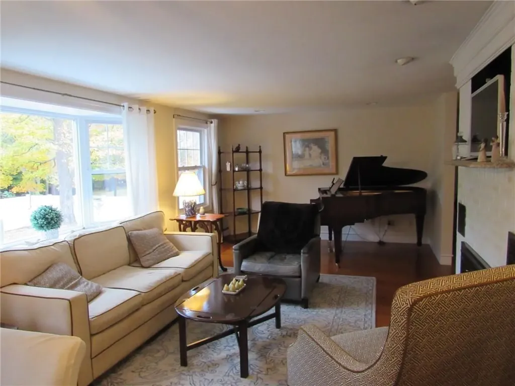 16 Shady Glen Drive Warwick RI 02818