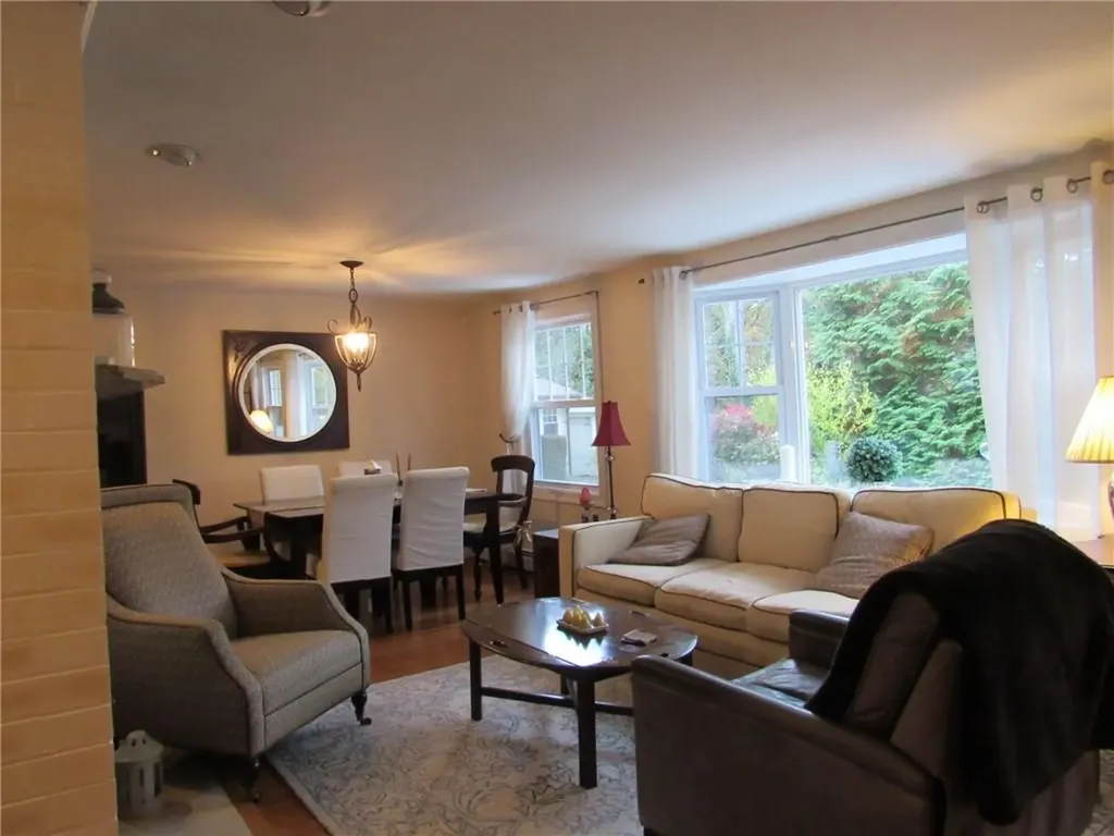 16 Shady Glen Drive Warwick RI 02818