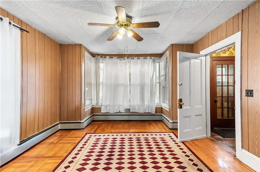 33 White Street Pawtucket RI 02860