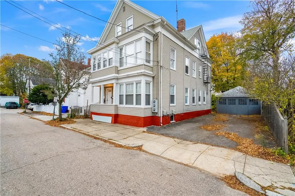 33 White Street Pawtucket RI 02860