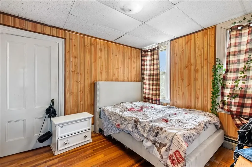 33 White Street Pawtucket RI 02860
