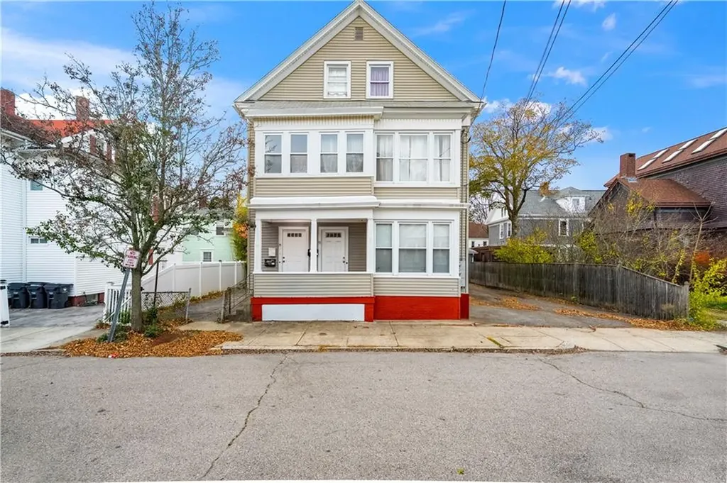 33 White Street Pawtucket RI 02860