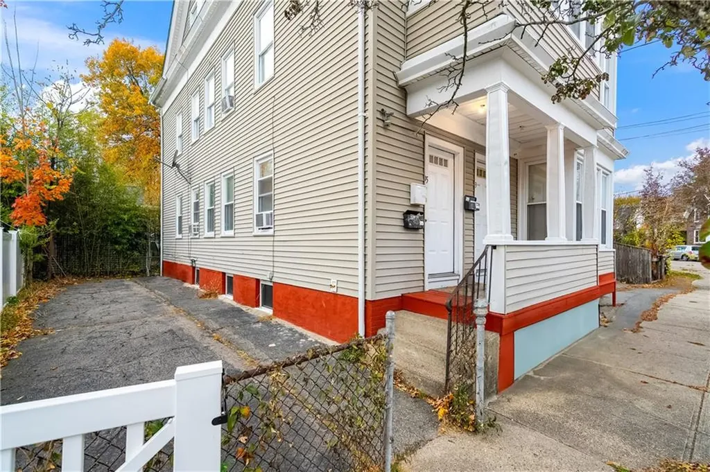 33 White Street Pawtucket RI 02860