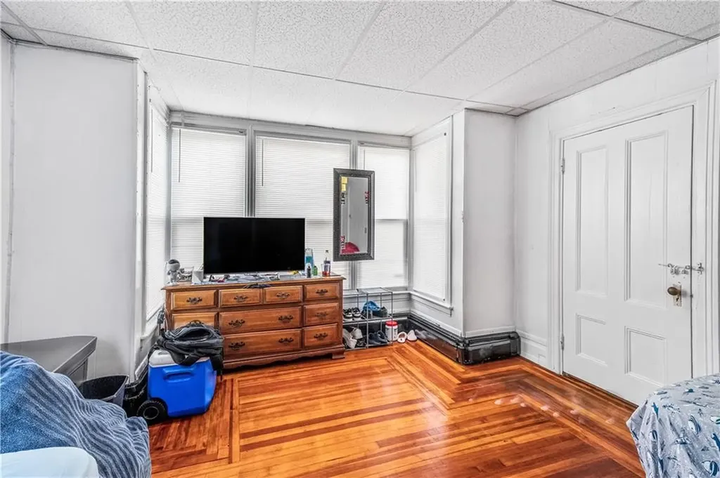 33 White Street Pawtucket RI 02860