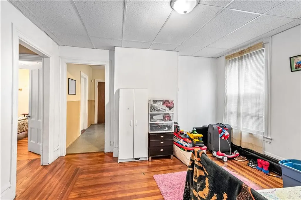 33 White Street Pawtucket RI 02860