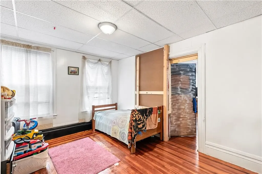 33 White Street Pawtucket RI 02860