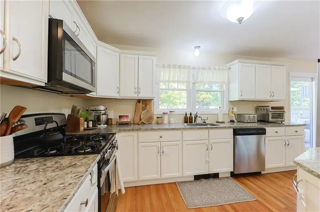 23 Frederick Street East Providence RI 02916