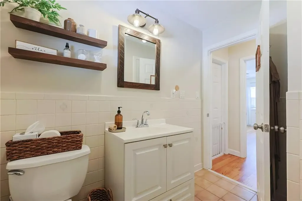 23 Frederick Street East Providence RI 02916