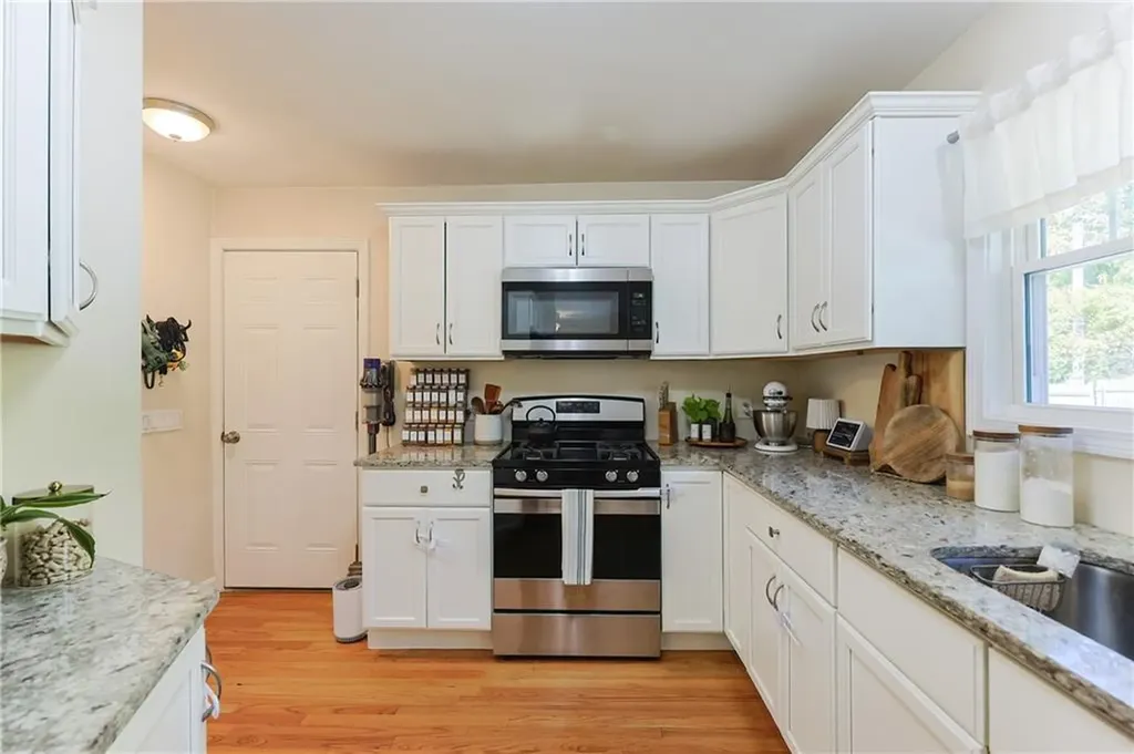 23 Frederick Street East Providence RI 02916