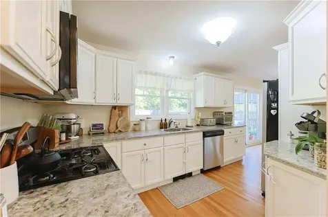 23 Frederick Street East Providence RI 02916