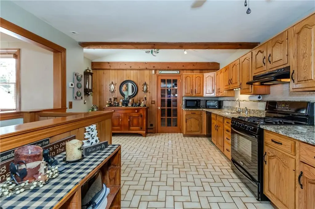 12 Wadsworth Avenue Smithfield RI 02917