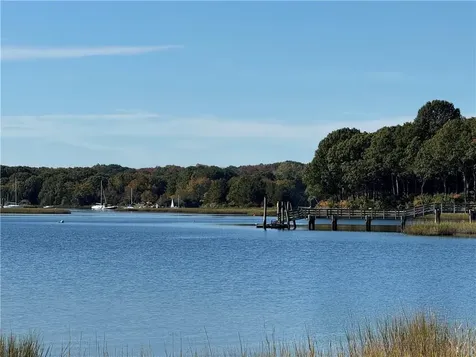 180 Fishing Cove Road North Kingstown RI 02852