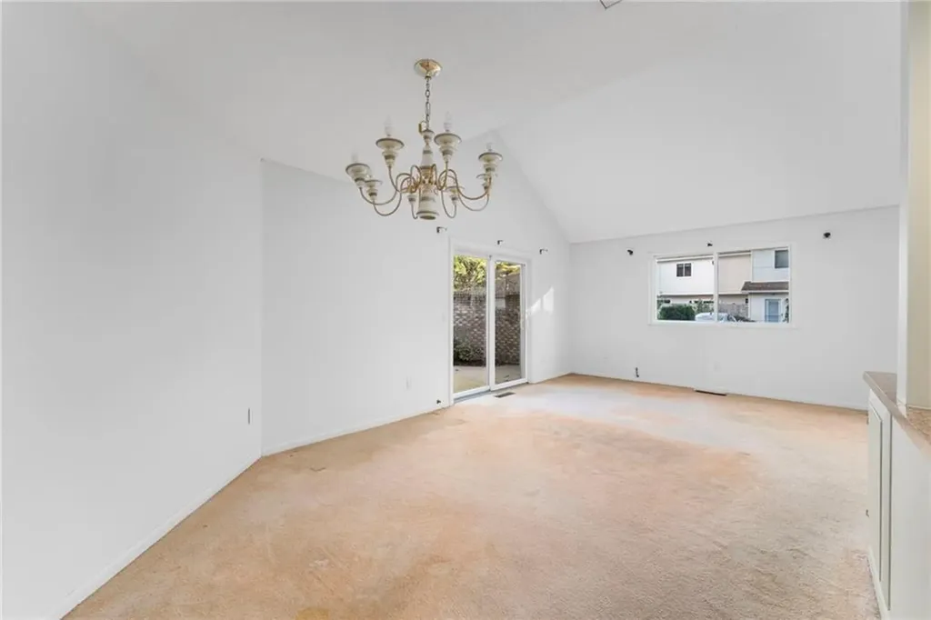 816 Williamsburg Circle Warwick RI 02886