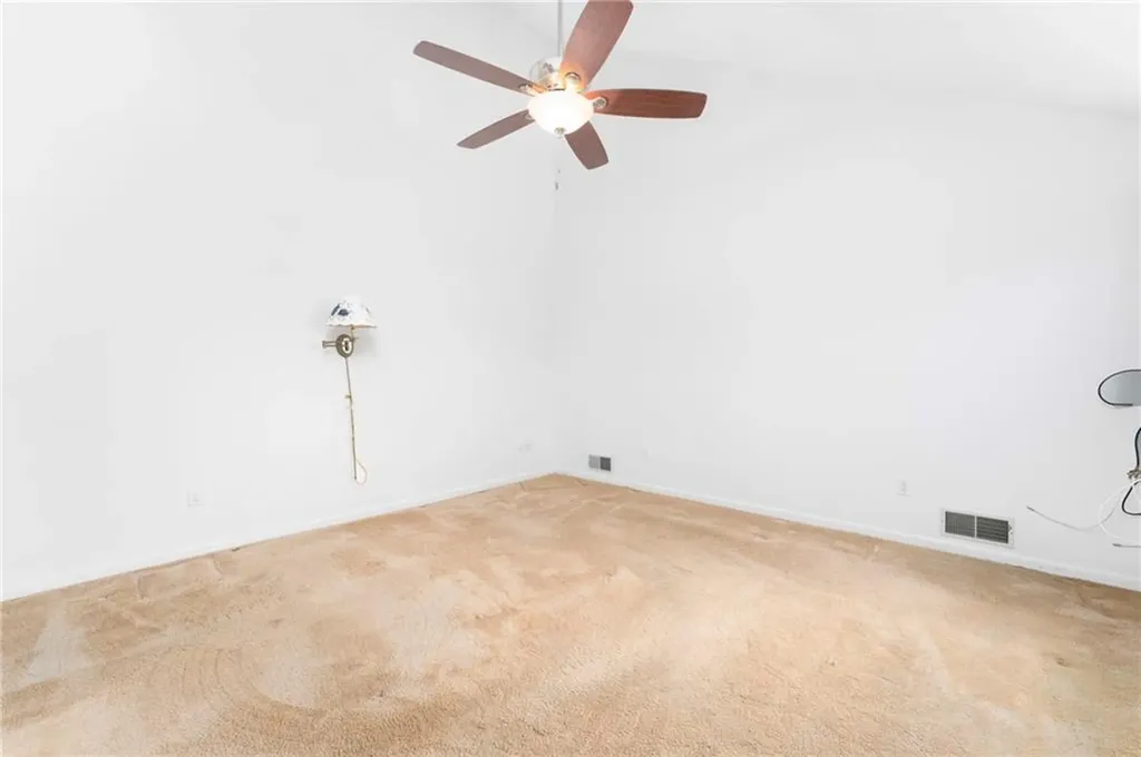 816 Williamsburg Circle Warwick RI 02886