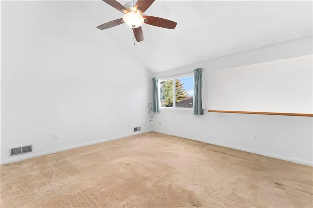 816 Williamsburg Circle Warwick RI 02886