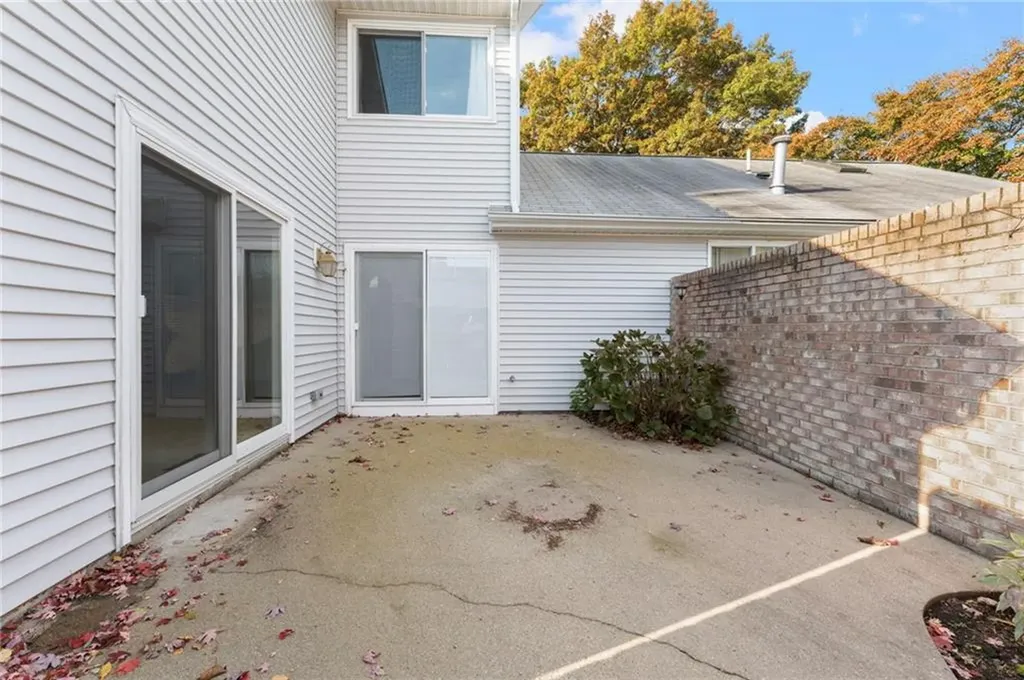 816 Williamsburg Circle Warwick RI 02886