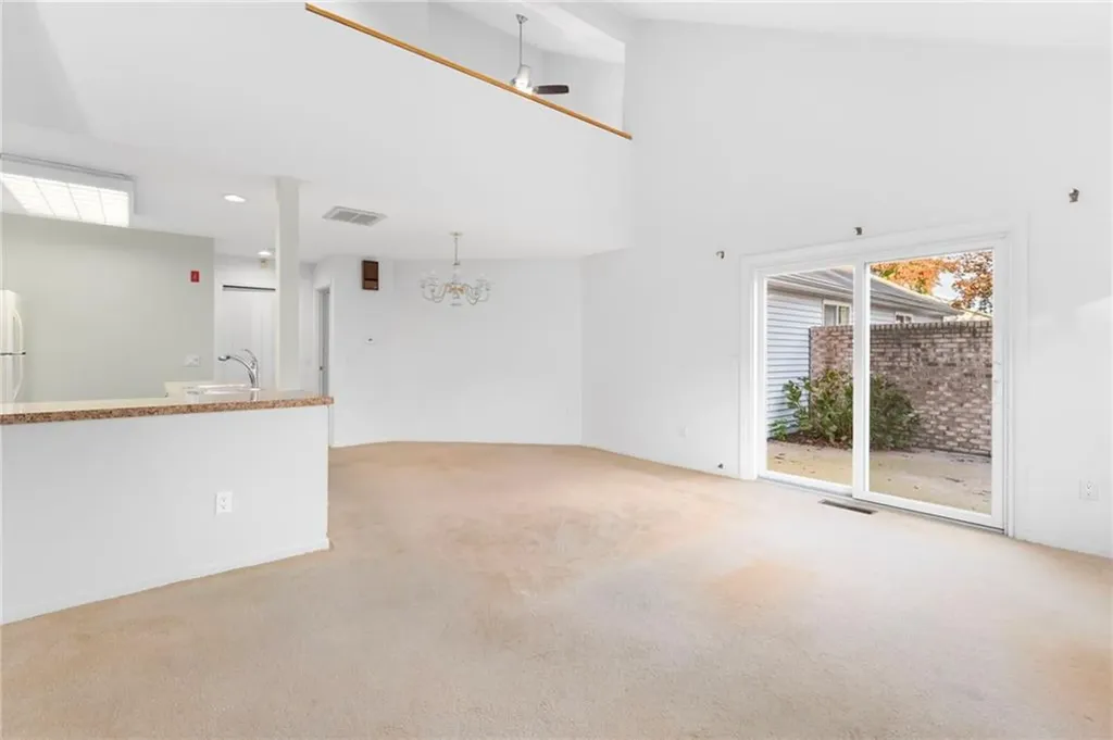 816 Williamsburg Circle Warwick RI 02886