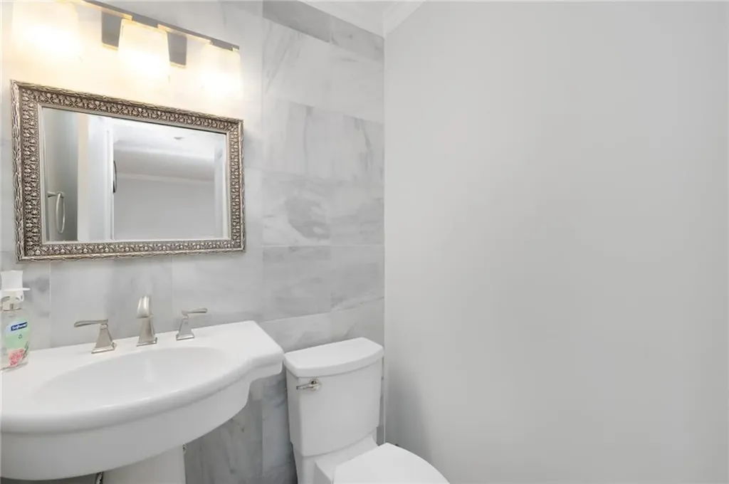 161 Holland Street Cranston RI 02920