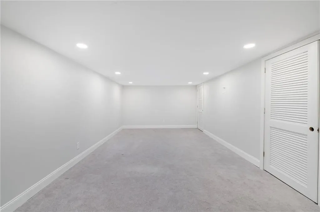 161 Holland Street Cranston RI 02920