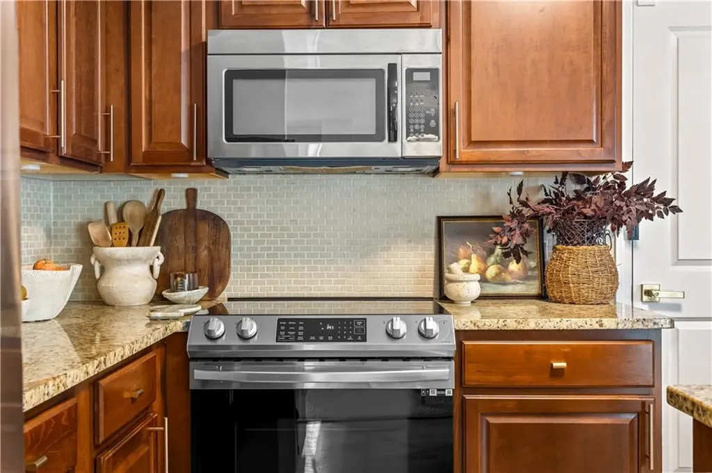 143 Hatfield Street Pawtucket RI 02861