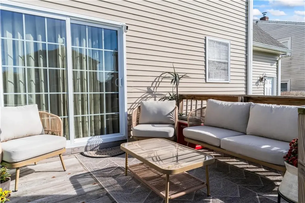 143 Hatfield Street Pawtucket RI 02861