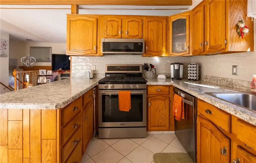 71 Tiffany Street North Providence RI 02904