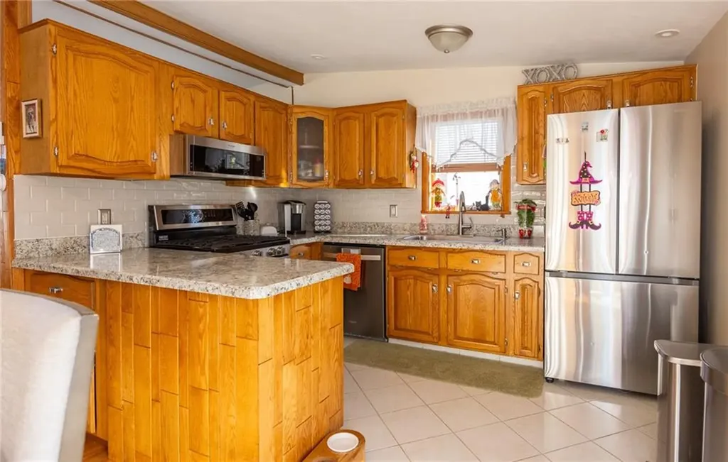 71 Tiffany Street North Providence RI 02904