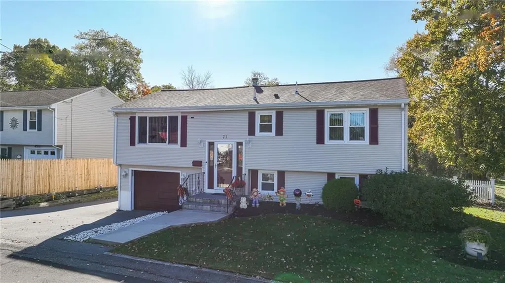 71 Tiffany Street North Providence RI 02904