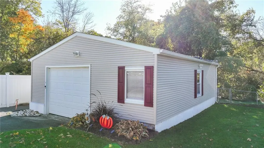 71 Tiffany Street North Providence RI 02904