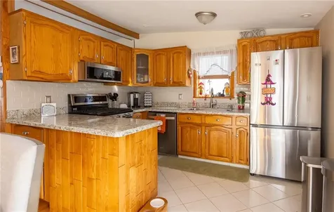 71 Tiffany Street North Providence RI 02904