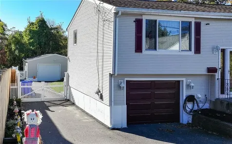 71 Tiffany Street North Providence RI 02904