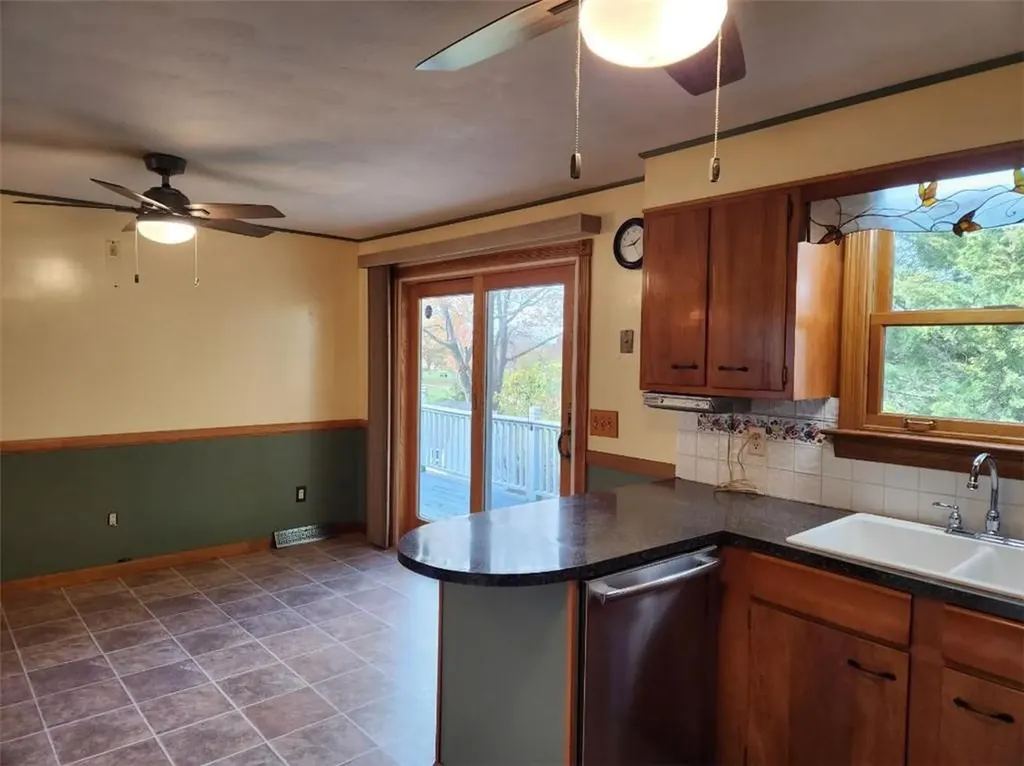 175 Randall Avenue Warwick RI 02889