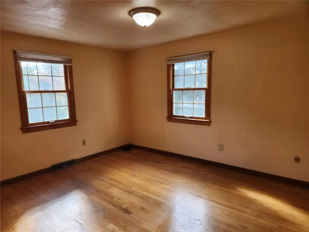 175 Randall Avenue Warwick RI 02889