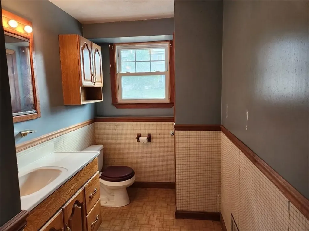 175 Randall Avenue Warwick RI 02889