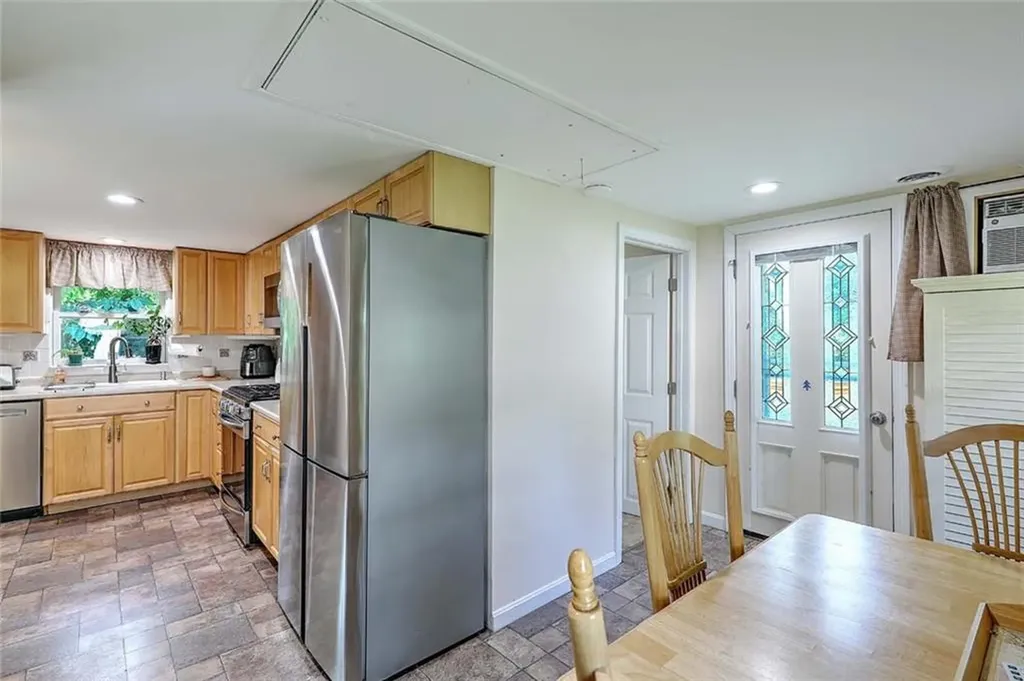 600 Cole Farm Road Warwick RI 02889