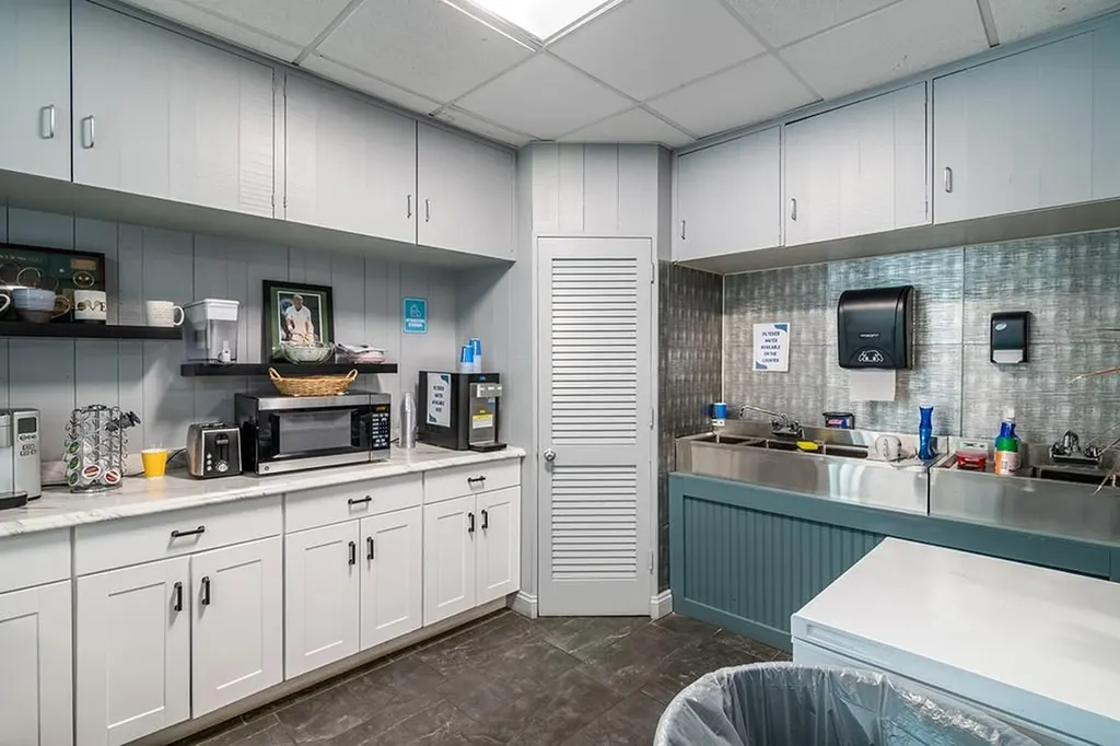 636 Centerville Road Warwick RI 02886