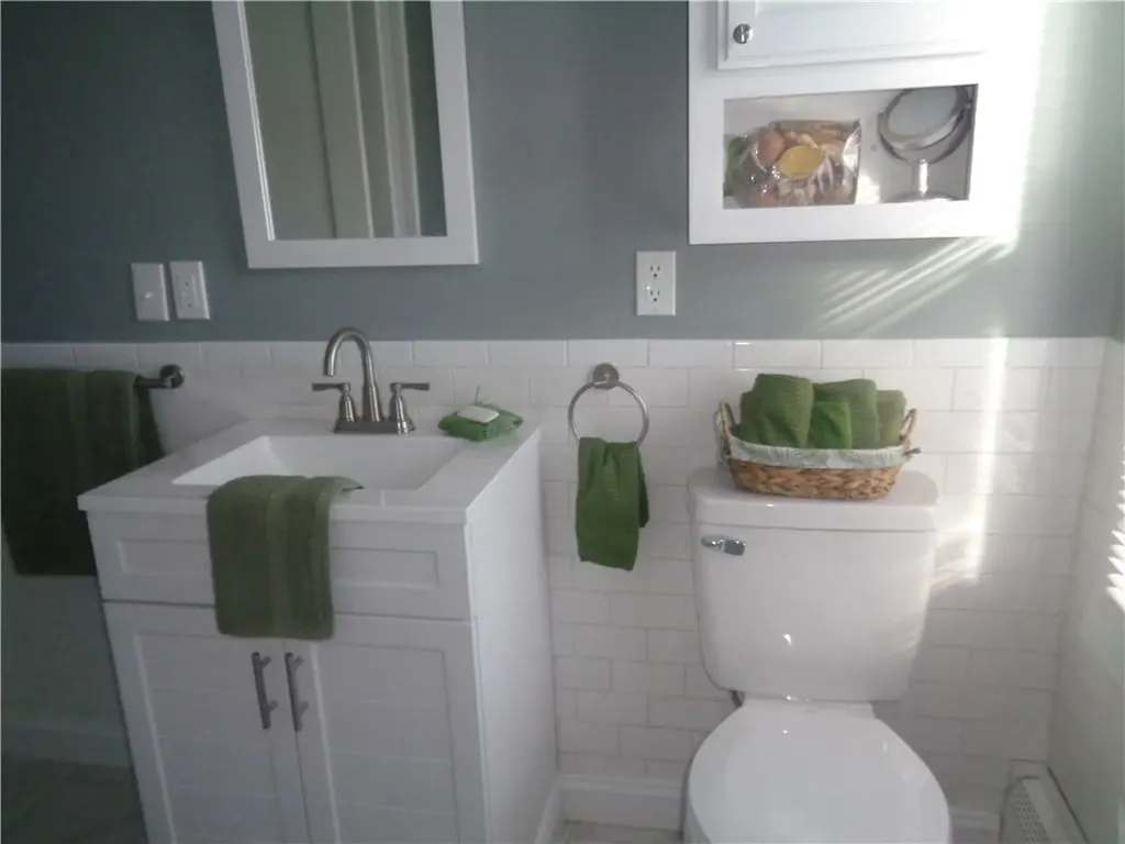 12 Lima Street Warwick RI 02889