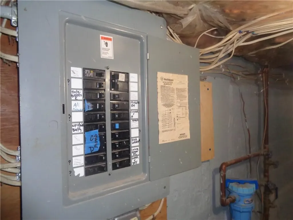 12 Lima Street Warwick RI 02889