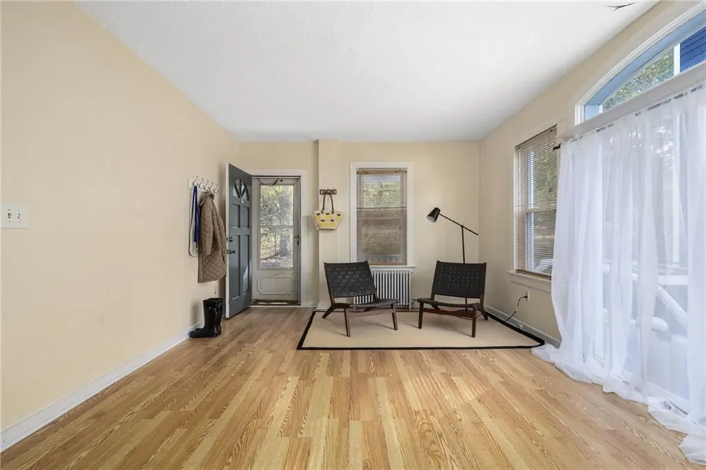17 19 Meikle Avenue Newport RI 02840